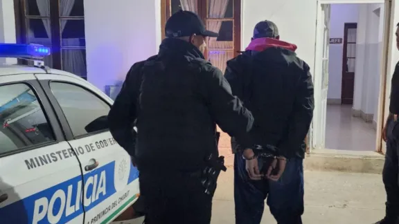 Rompió una camioneta, robó y terminó detenido tras una persecución