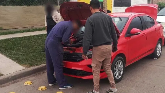 Trelew: en operativo policial secuestran un auto con numeración y patentes adulteradas