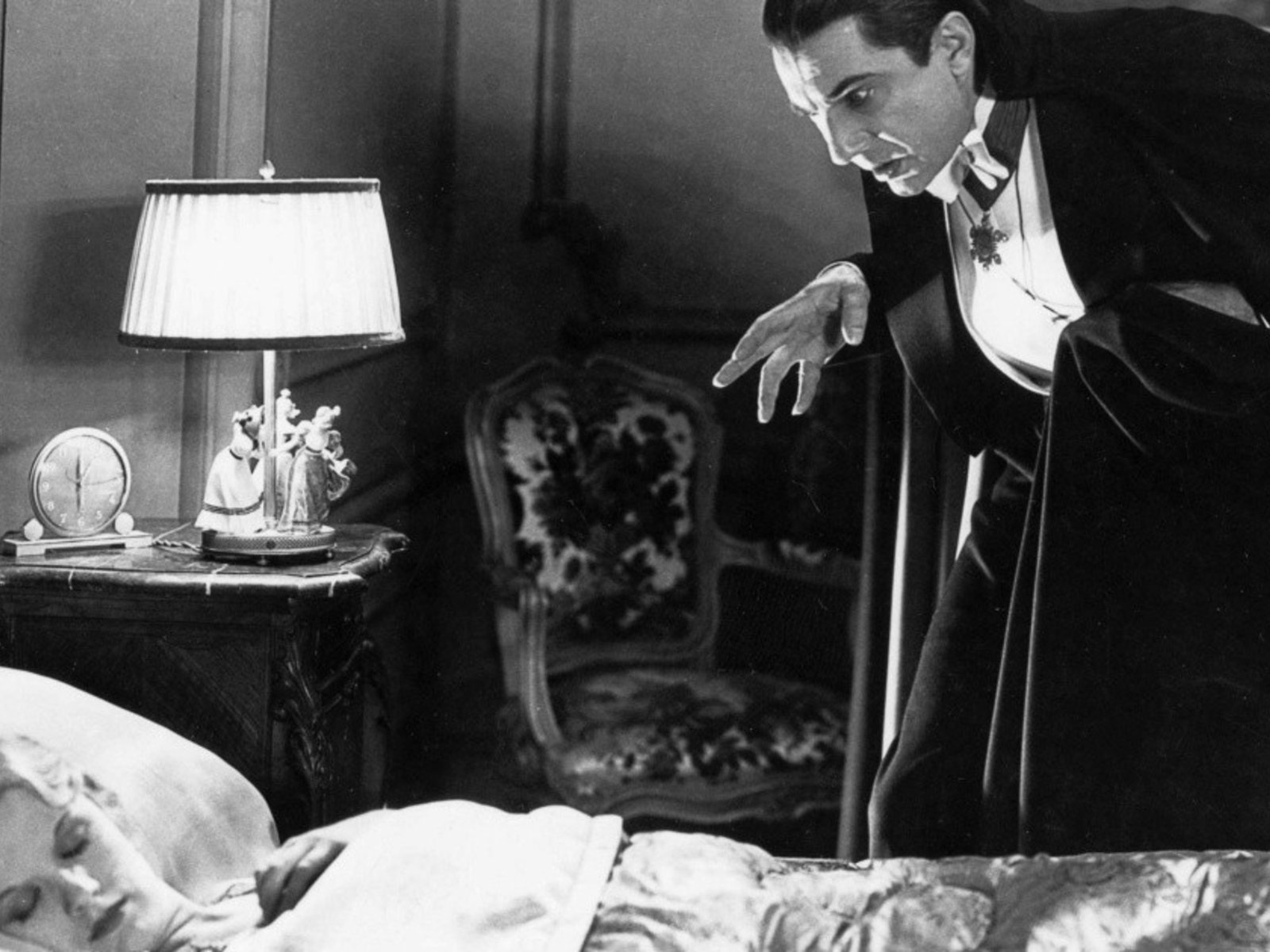 Vampiros y zombis como metáforas políticas en la literatura hispanoamericana actual