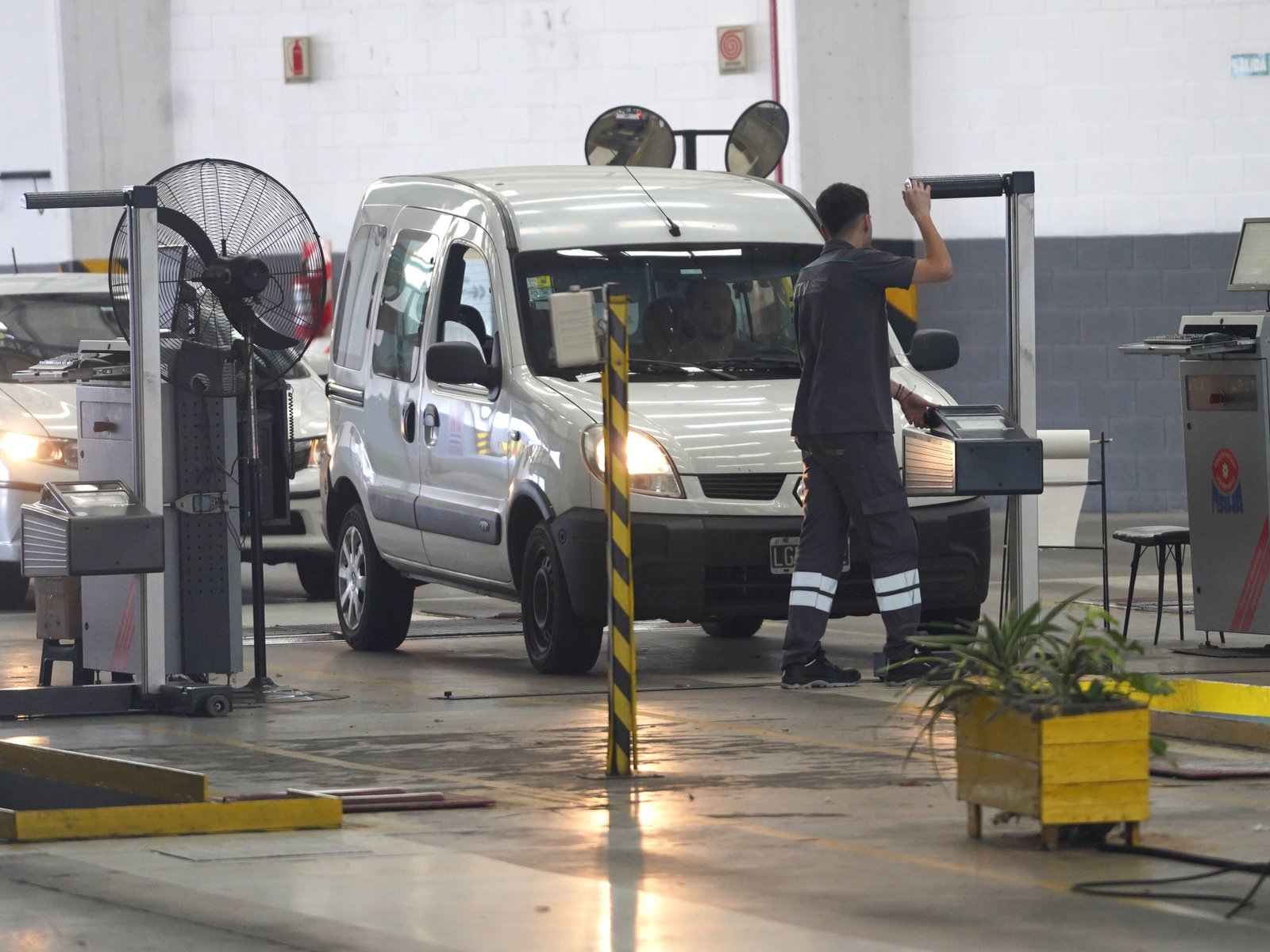 buscan ampliar la oferta de lugares, reducir costos y modificar los plazos