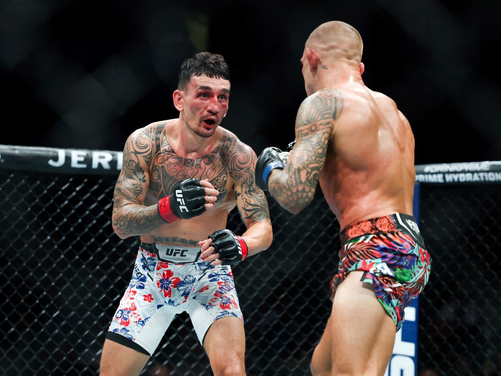 cuándo es, a qué hora empieza y cómo ver a Holloway vs Oliveira por el título BMF