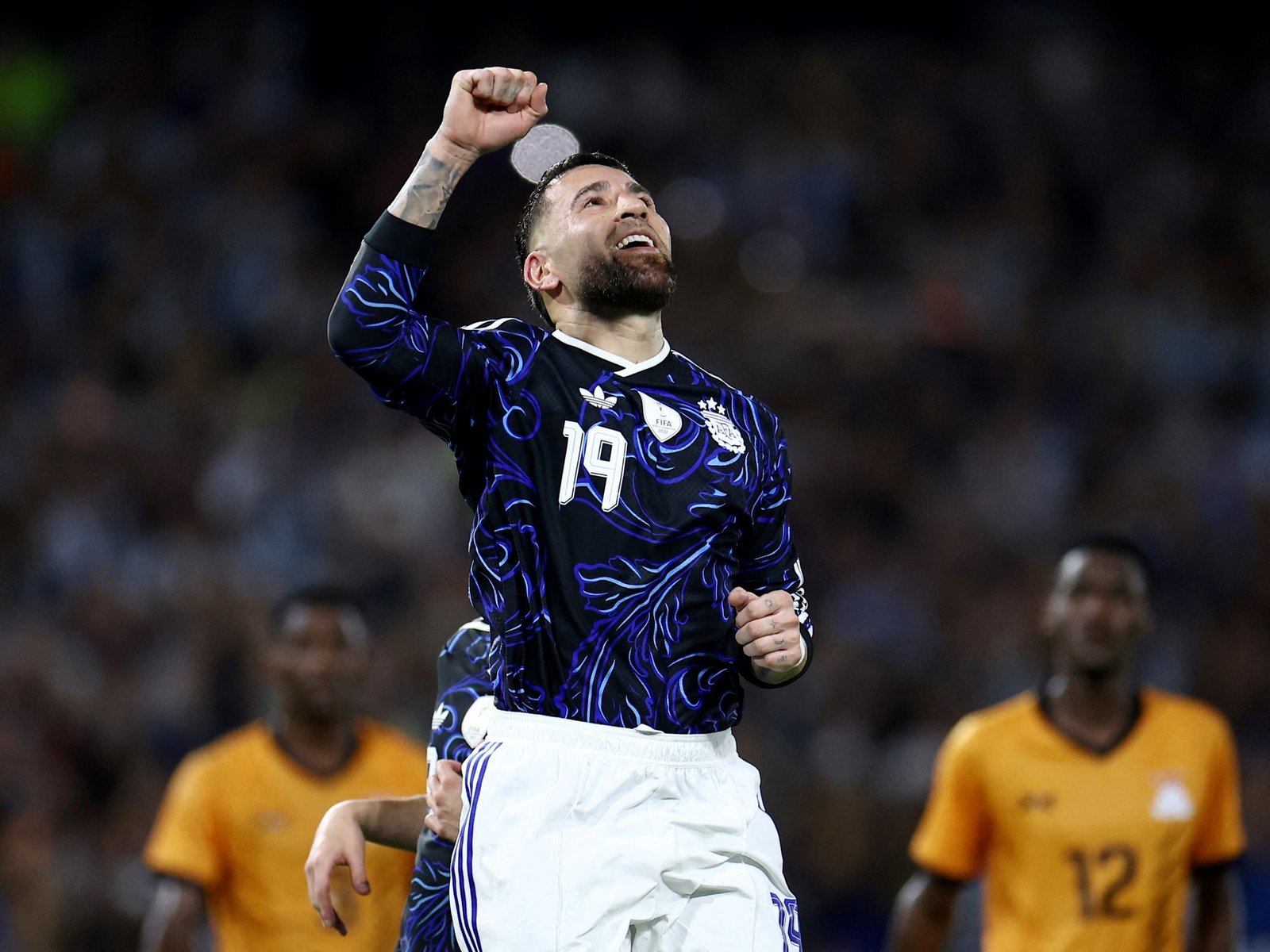 le "regaló" el penal a Otamendi para que tuviera una despedida redonda de la Argentina