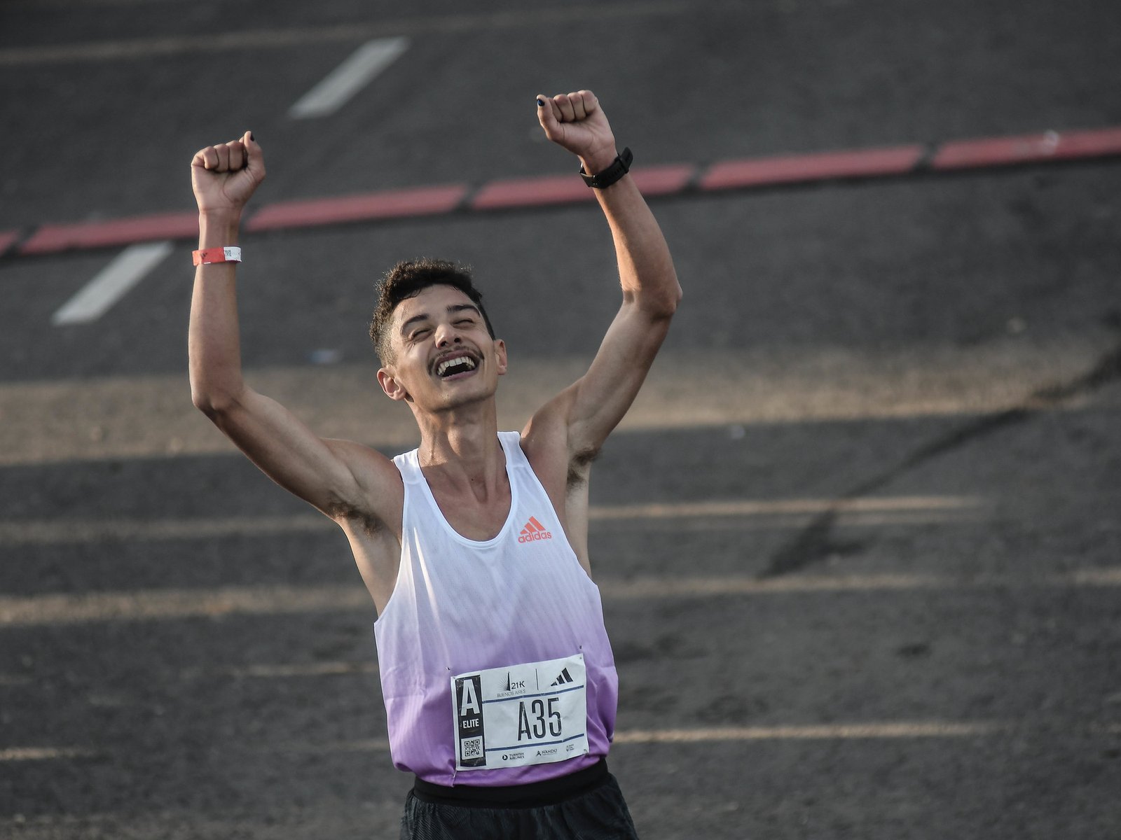 prometían el 2,5% mensual en dólares