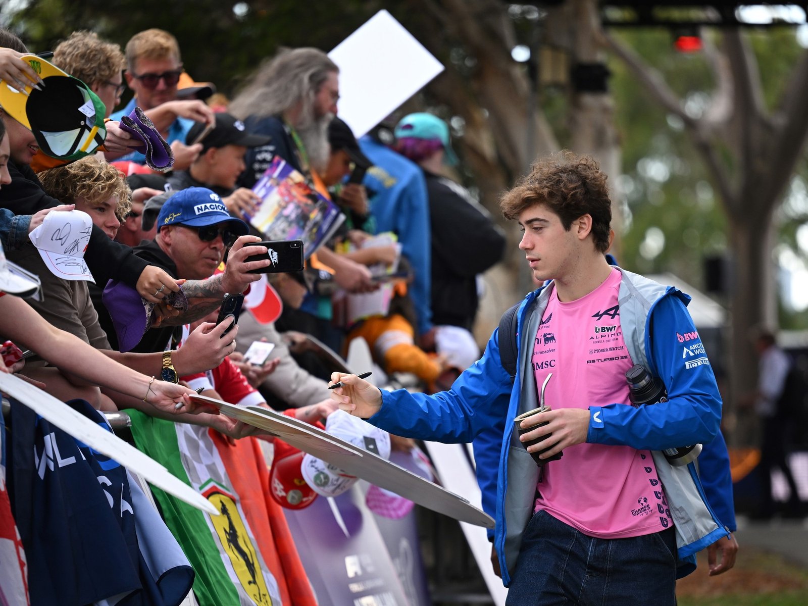 qué dicen en Alpine de la posible visita del argentino para una exhibición
