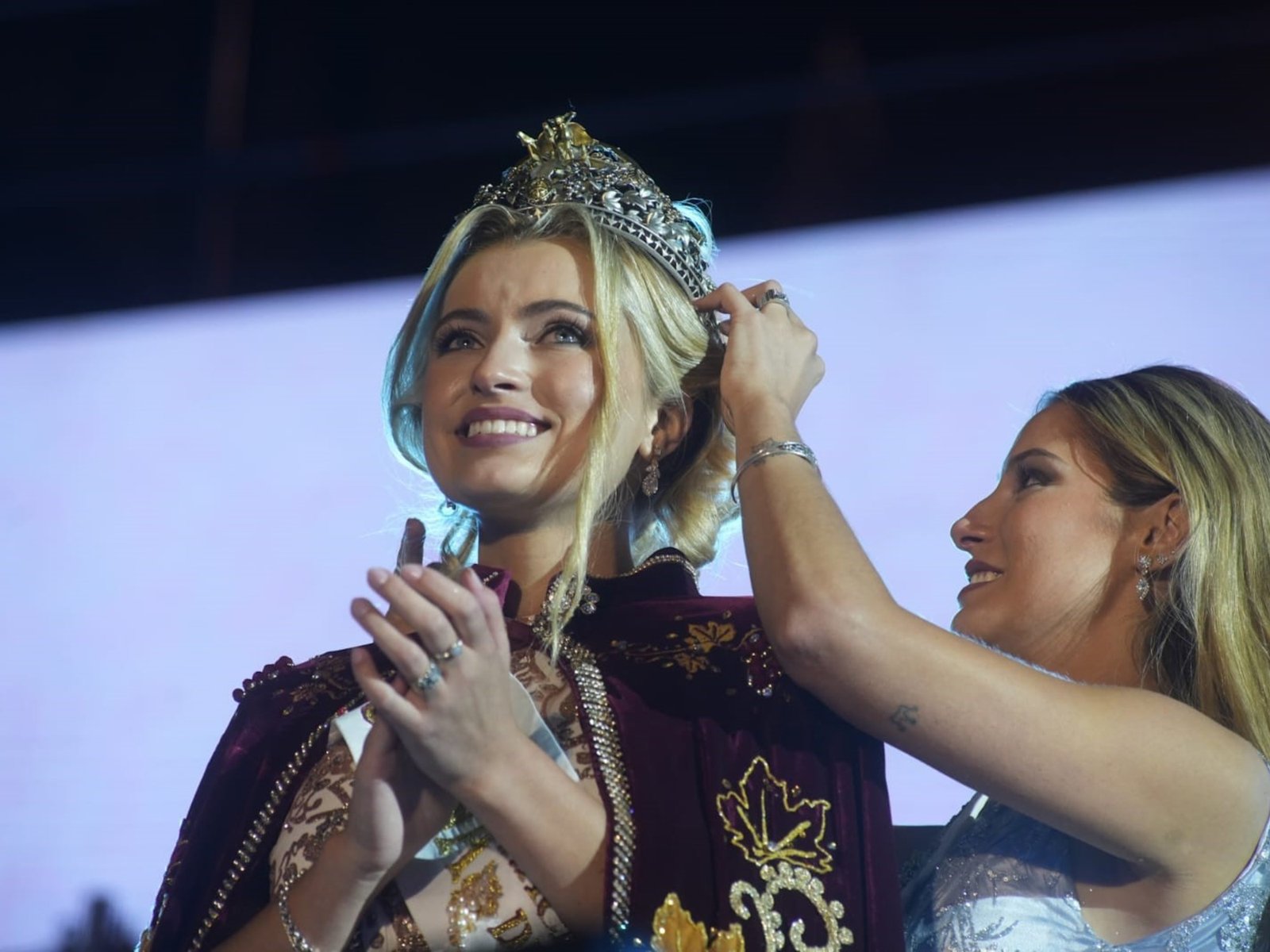 quién es Azul Antolinez, la nueva reina de la Vendimia