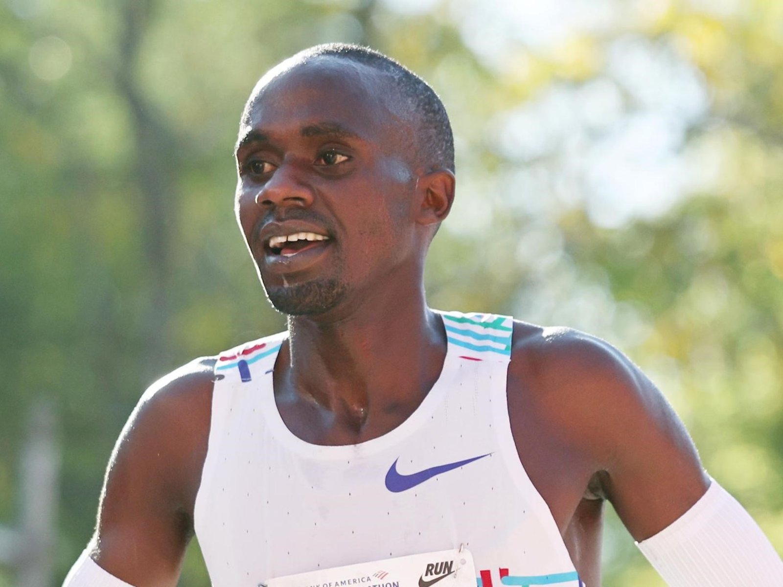 recuperó el récord mundial de medio maratón en Lisboa