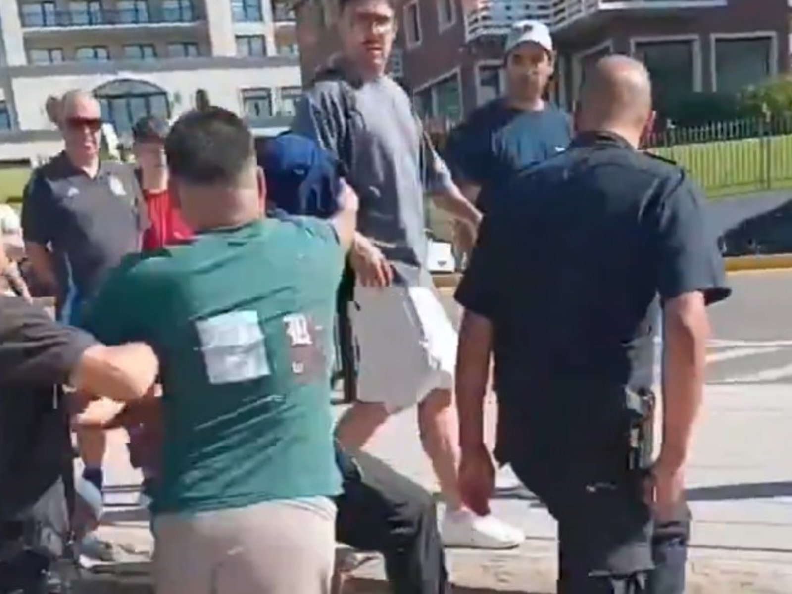 vecinos intentaron hacer justicia por mano propia tras atrapar a un motochorro que robaba en la costa