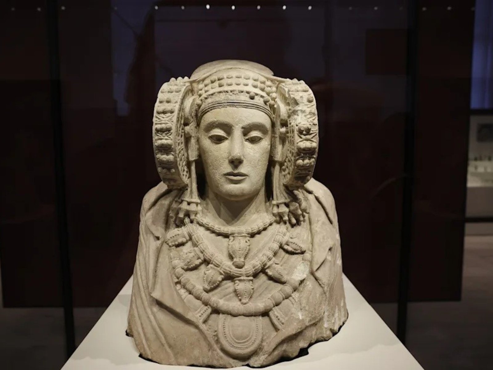 ¿Cómo logró España que Francia le devolviera la Dama de Elche durante la Segunda Guerra?