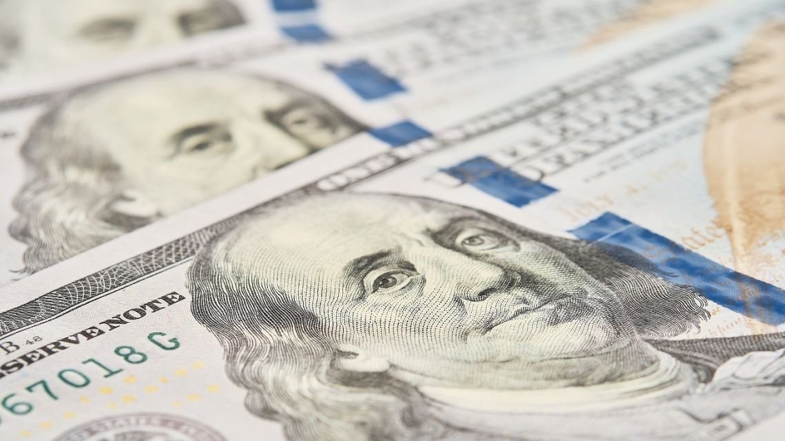 A cuánto cerró el dólar hoy, lunes 13 de abril