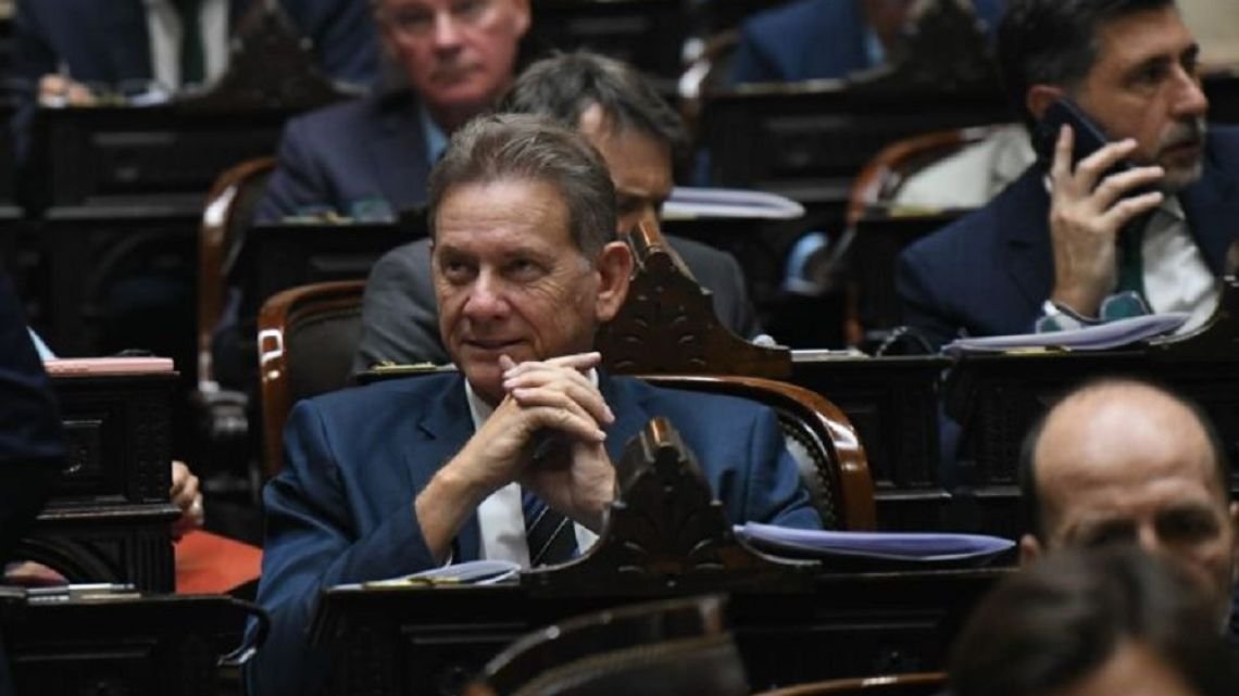 Adorni en el Congreso: "Al correntino le interesa cuándo van a mejorar las rutas, no los escándalos"