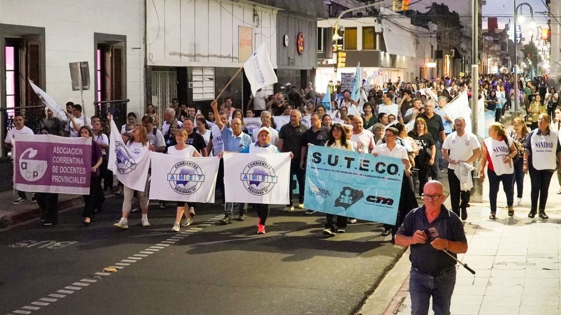 Crisis salarial: gremios correntinos advierten una pérdida del 20% en el poder adquisitivo docente