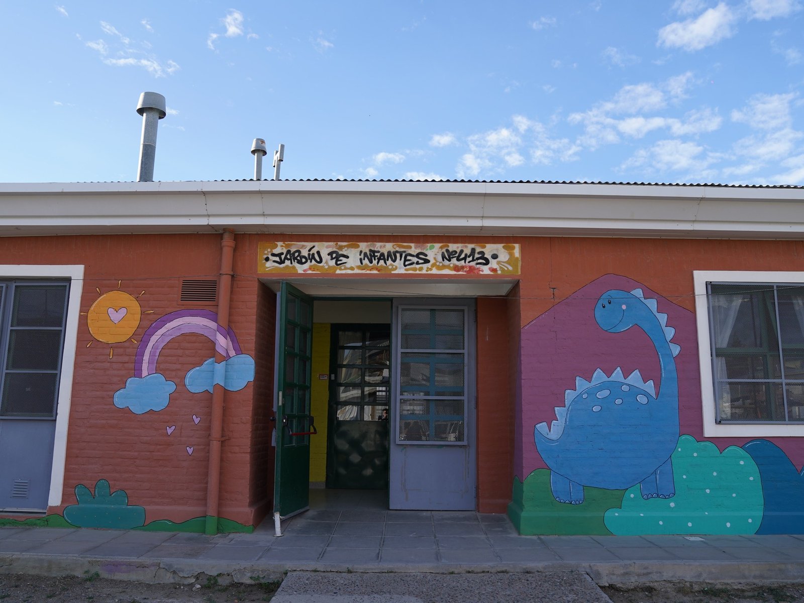 Desde que vivía en la casa de su madre, Ángel empeoró en la escuela y se mostraba “molesto y desganado”