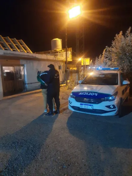 Detienen a un hombre alcoholizado y con un cuchillo en Km 8