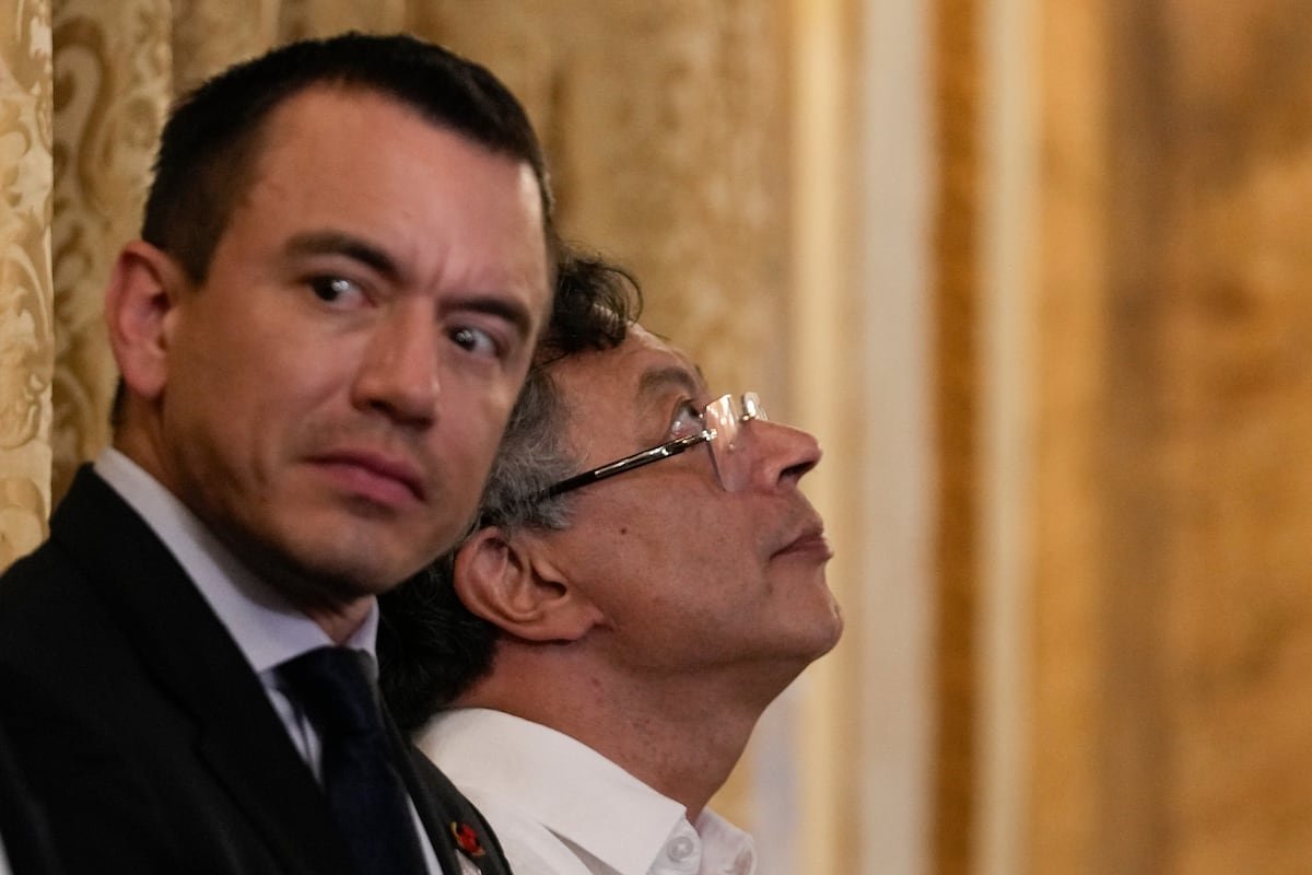 Ecuador sube al 100% los aranceles a Colombia y profundiza la guerra comercial
