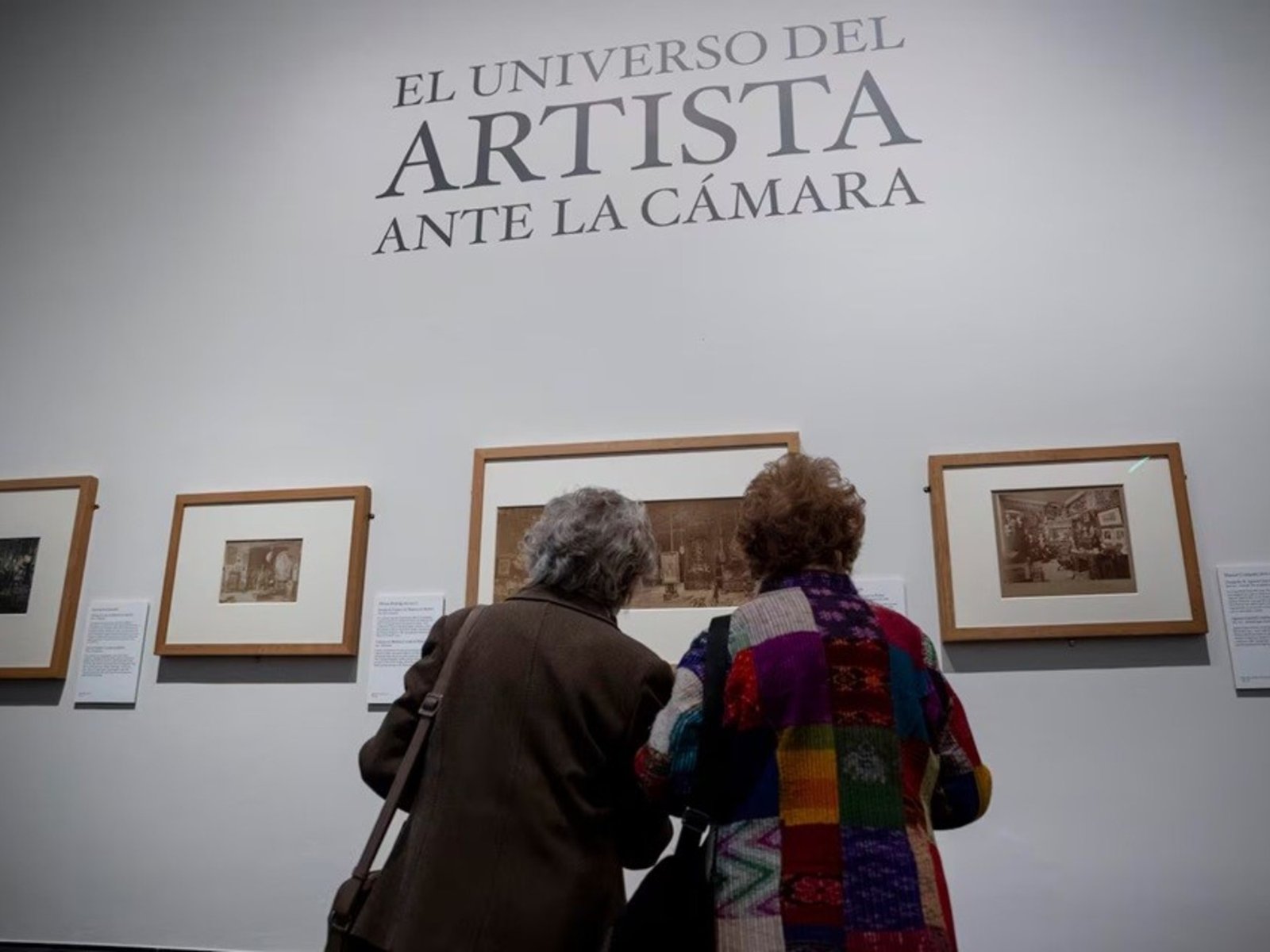 El Prado explora cómo la fotografía transformó la identidad de los artistas en el siglo XIX