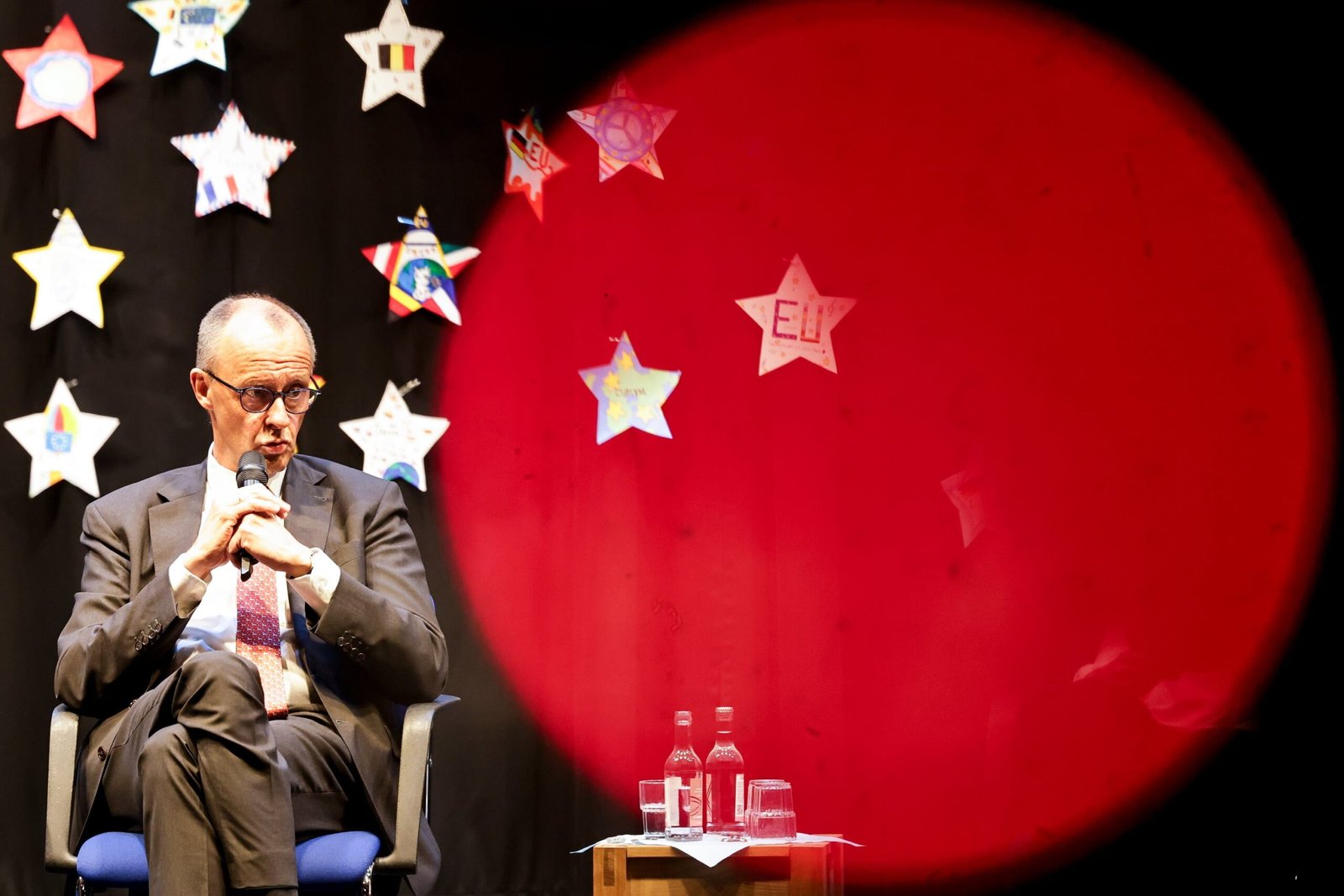 El canciller alemán afirma que Estados Unidos está siendo “humillado” por Irán en la guerra