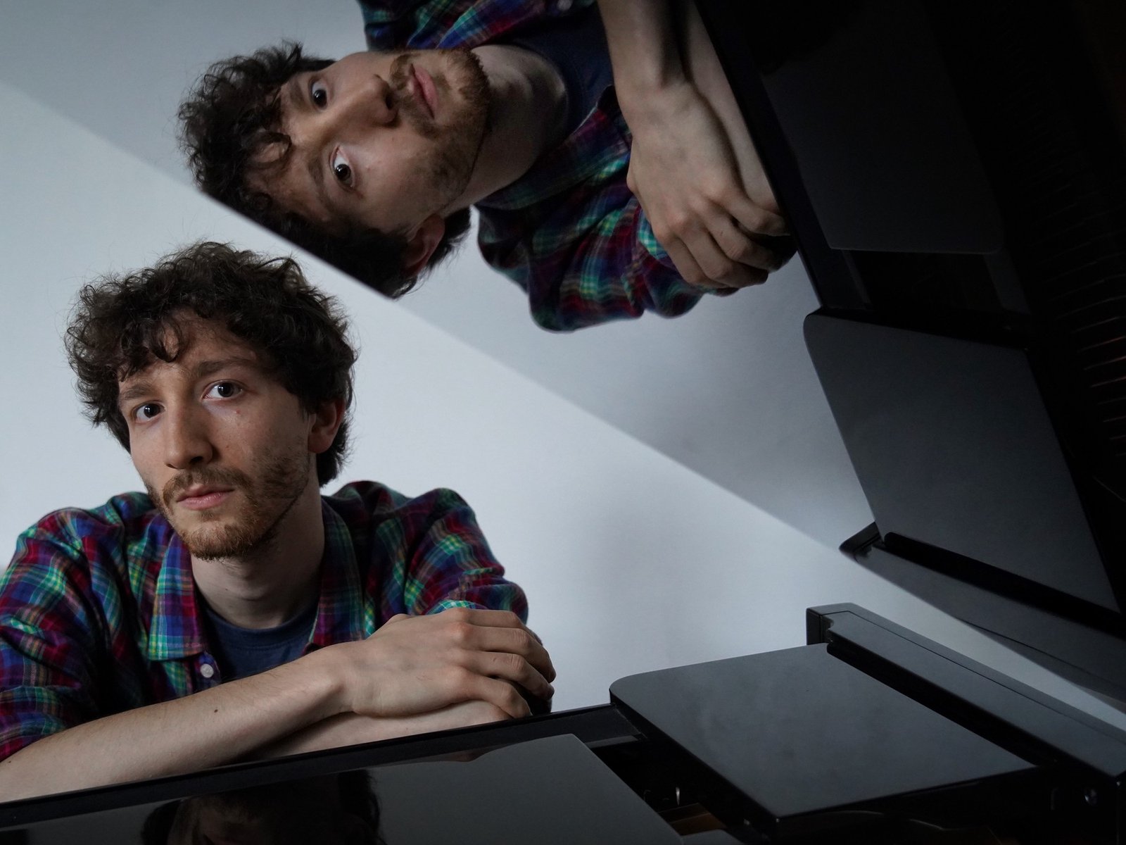 El hijo de un Les Luthiers que arrasa en las redes y el teatro haciendo fácil la Matemática