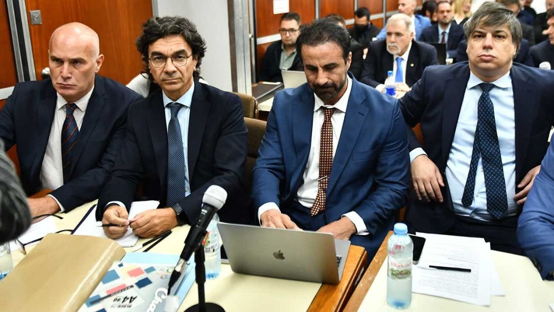 El nuevo juicio por la muerte Maradona comenzó con cruces y el rechazo al pedido de Luque de televisar el debate