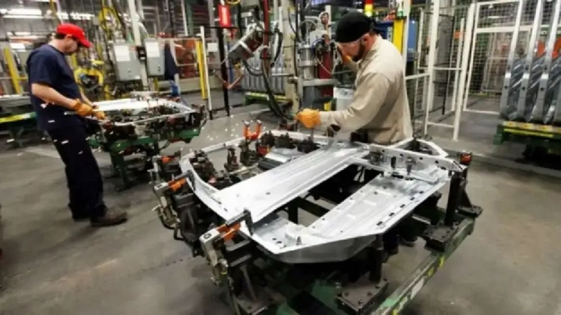 “El objetivo es la eliminación de la clase media”: el duro diagnóstico de las pymes sobre el plan Caputo