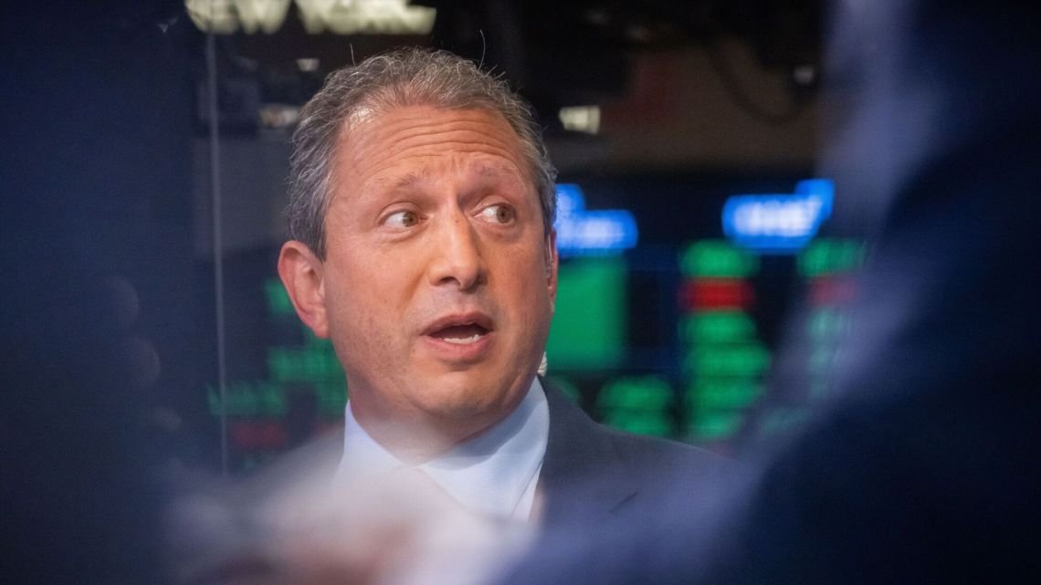 El petróleo salta por encima de los US$ 102, caen las bolsas y el mercado vuelve a temer un shock global de inflación