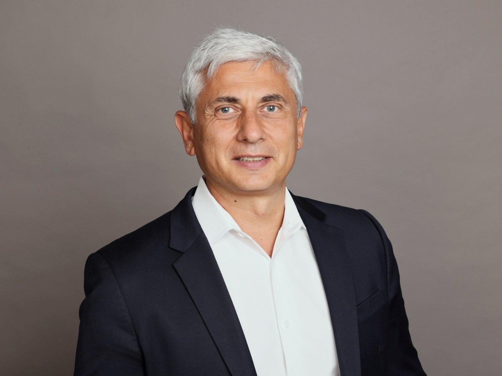 Es argentino y lidera en EE.UU. una empresa que busca curar el Parkinson con terapia génica