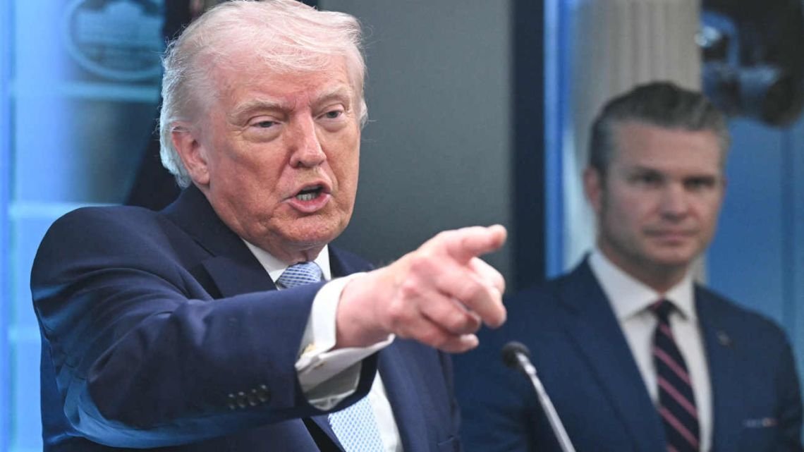 Estados Unidos ataca la isla de Kharg y Trump amenaza: "Una civilización entera morirá"