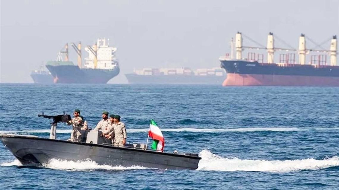 Estados Unidos e Irán reanudan el diálogo, con Ormuz bloqueado