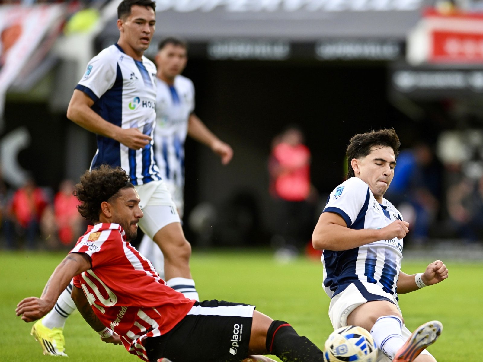 Estudiantes le sacó la punta a Boca y Central pasó a River