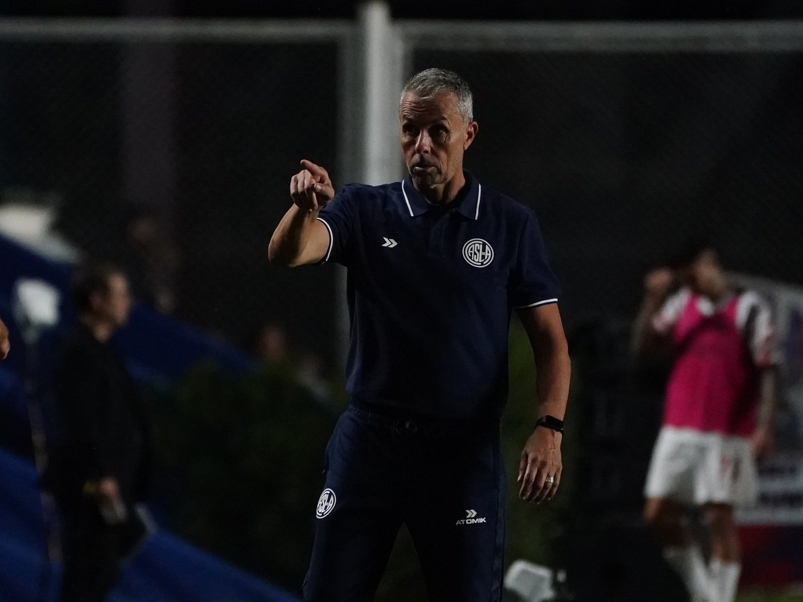 Gustavo Álvarez: de "el equipo jugó con garra" a "no hay objetivo más ambicioso que la Sudamericana" :: Olé