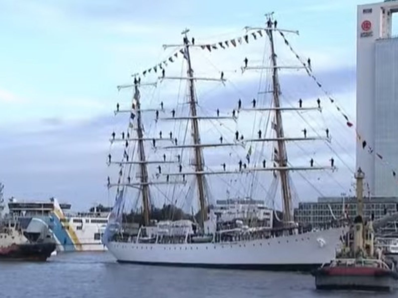 La Armada busca a 15 personas para acompañar a la Fragata Libertad: cómo participar del sorteo