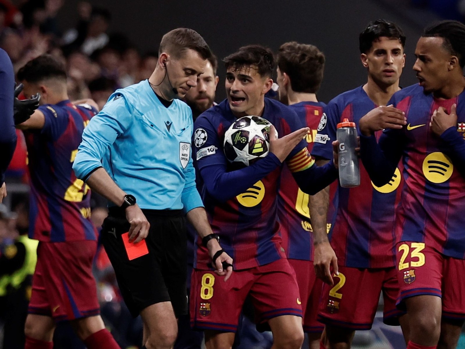Laporta en llamas con el arbitraje, tras la eliminación del Barcelona ante el Atlético de Simeone