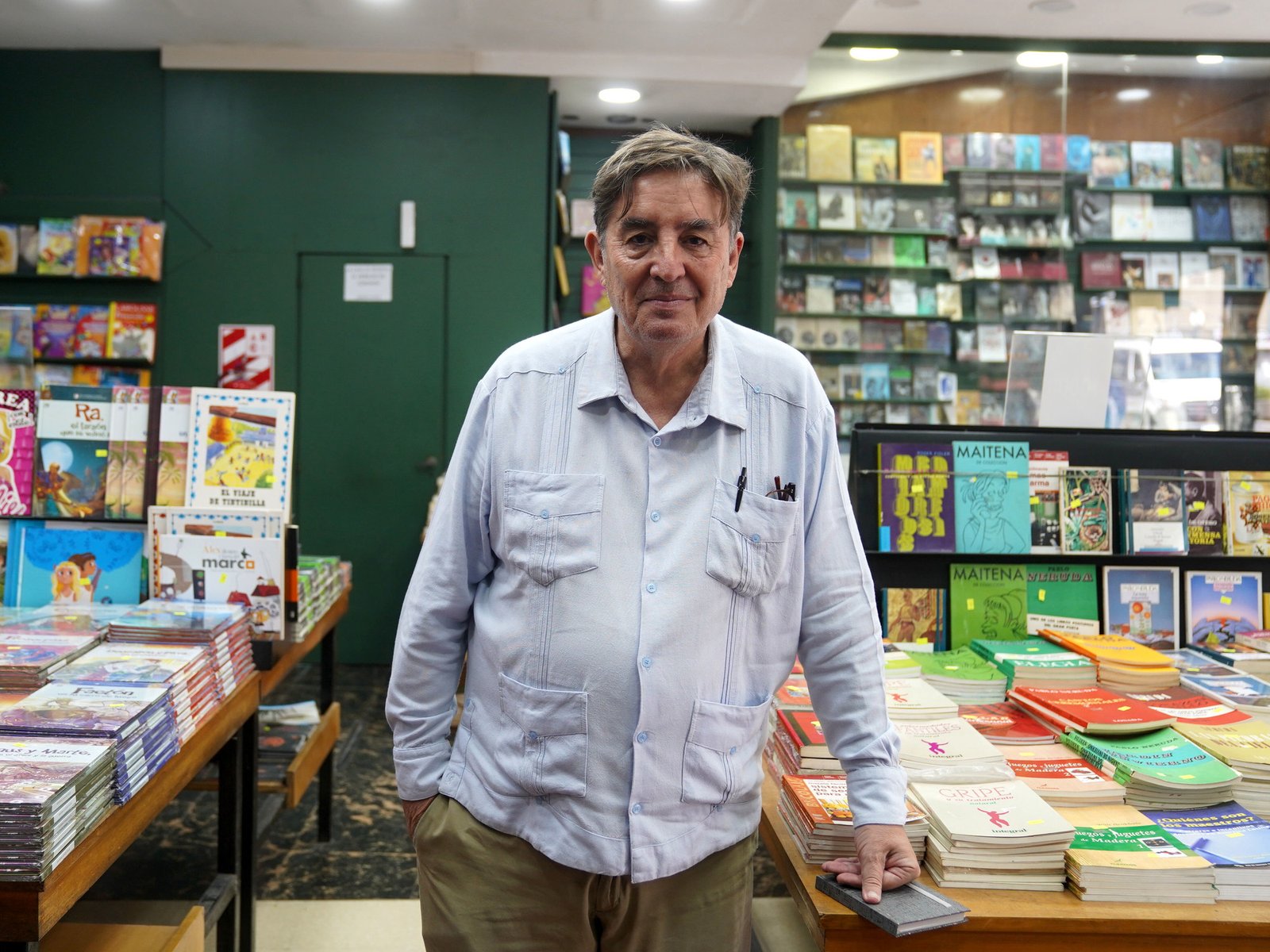 Luis García Montero lanza ‘La mejor edad’ y advierte sobre una “nueva dictadura”