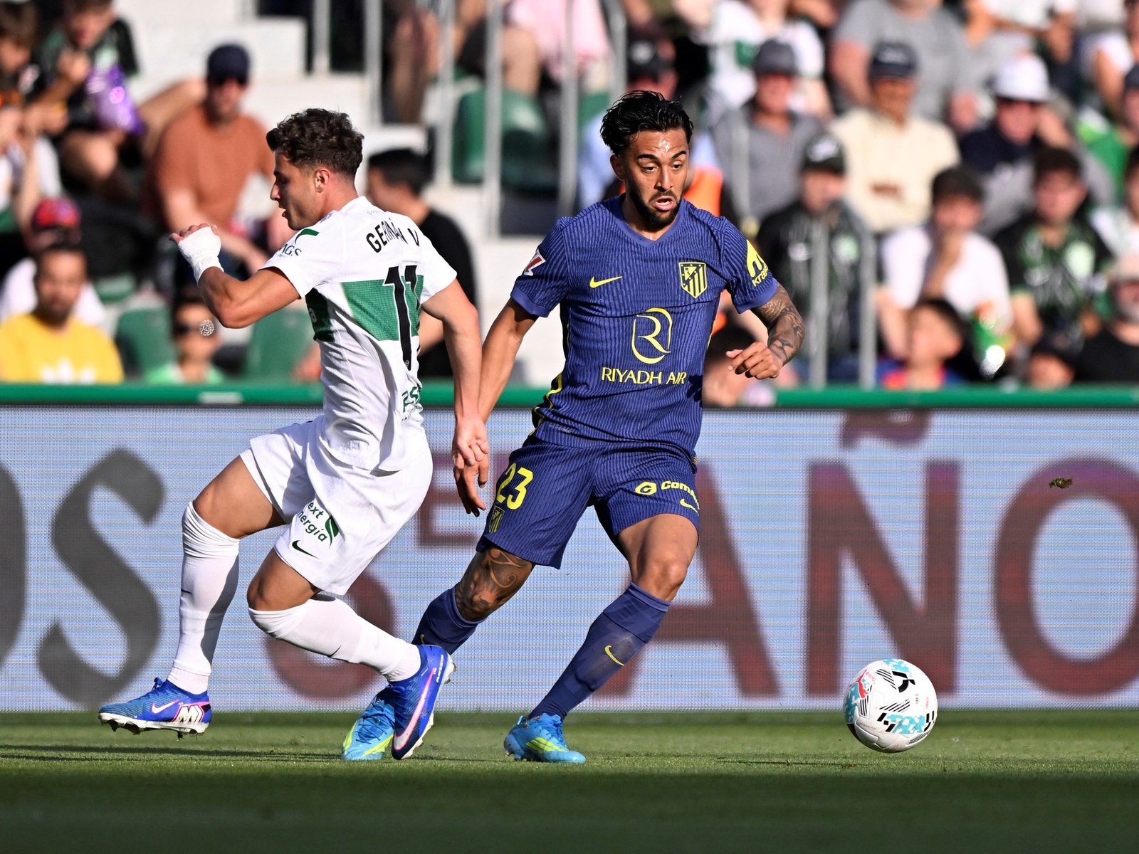 Nico González dibujó dos golazos y Almada vio la roja en la derrota del Colchonero