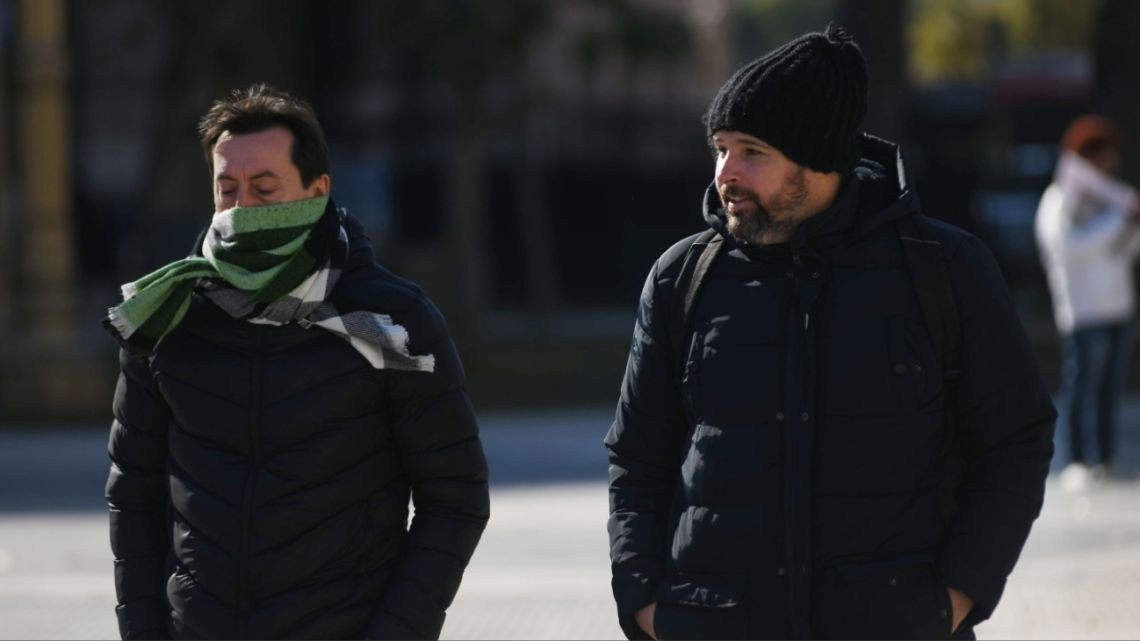 Ola polar en CABA, este lunes abrió con una mínima de 6 °C en el AMBA