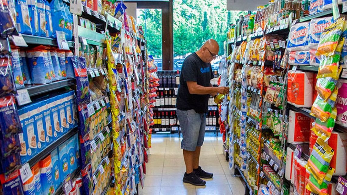 Rebote del consumo en CABA: supermercados crecen en 2025 mientras los mayoristas siguen en caída