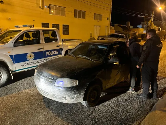 Recuperan en Comodoro un auto robado con patentes cambiadas