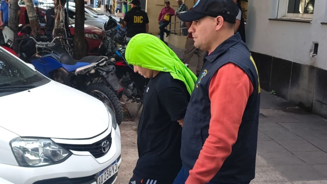 Se entregó en Resistencia el acusado del crimen en un cumpleaños y buscan el arma homicida