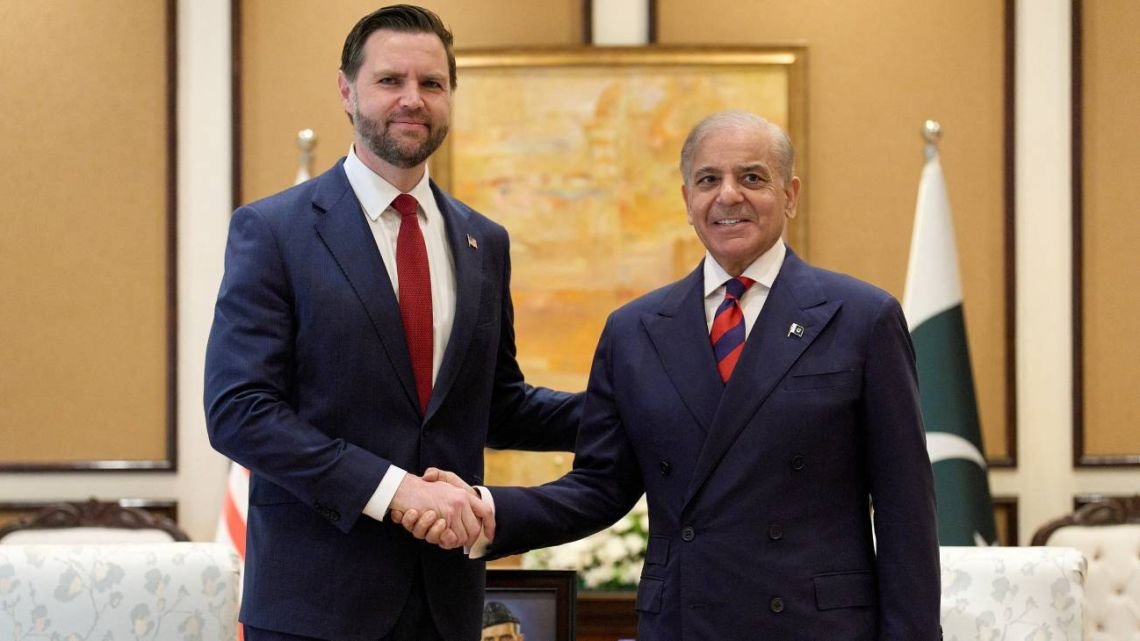 Sonrisas y nada más: no hubo acuerdo en las negociaciones de EE.UU. e Irán en Islamabad