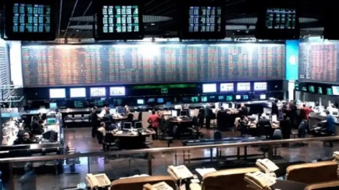 Suben acciones y bonos ante la esperanza de una tregua definitiva en Medio Oriente