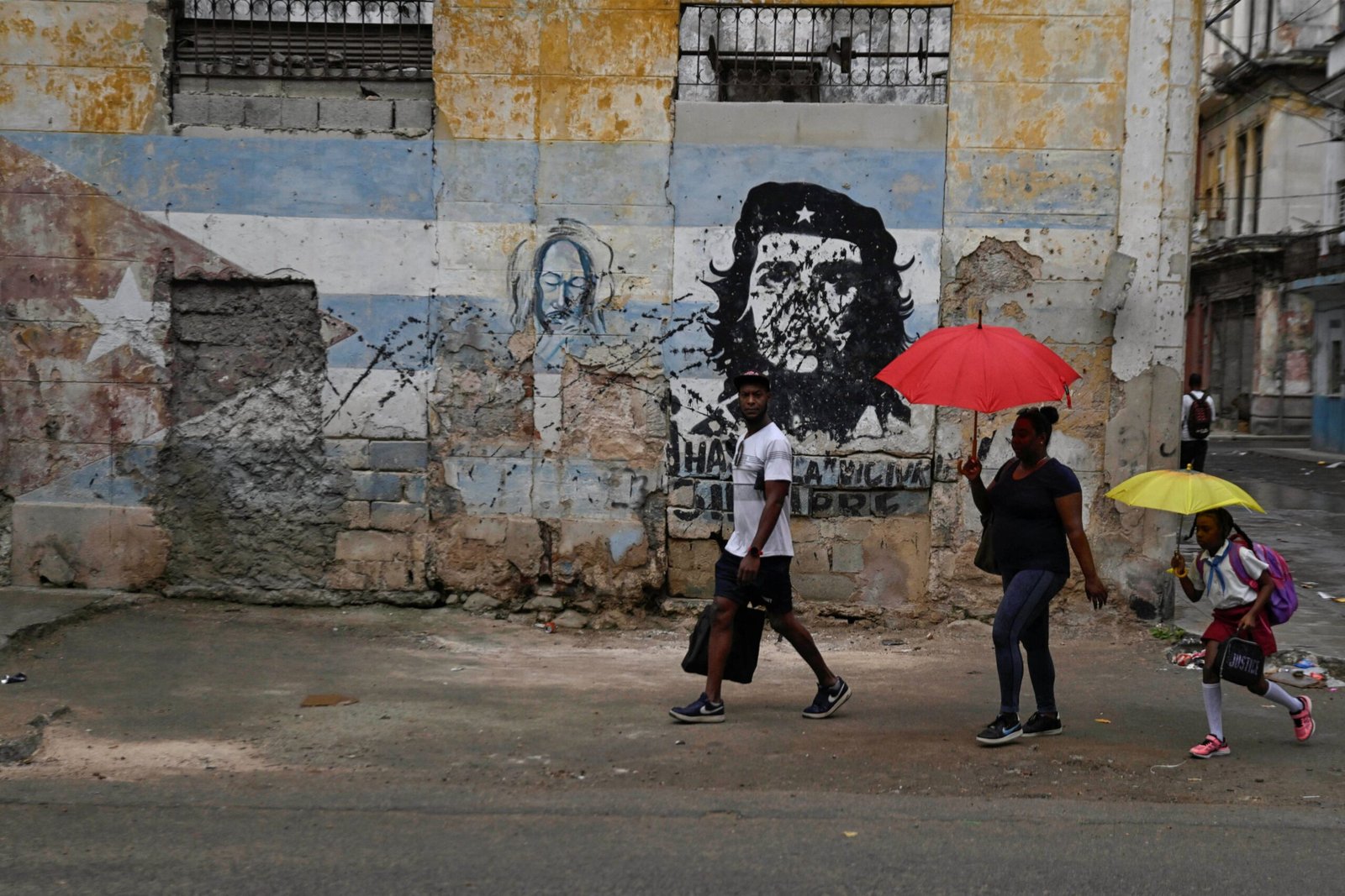 The collective burial of the Cuban Revolution: ‘I am watching my dreams die’