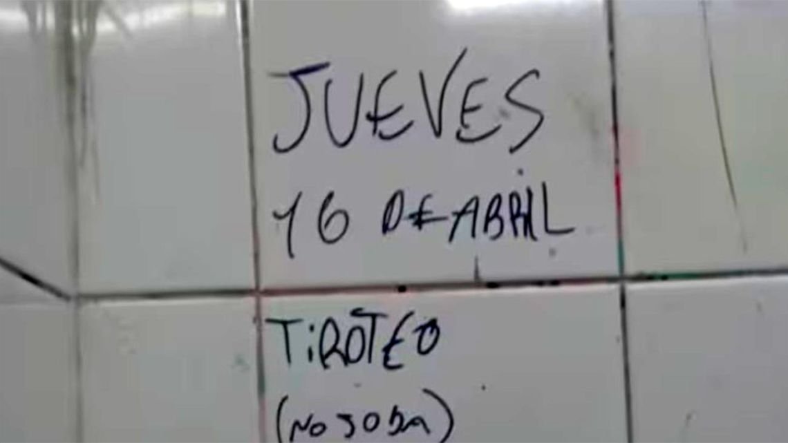 Un estudiante de 13 años amenazó con “matar a tiros” a docentes en La Pampa y hallaron un arsenal en su casa