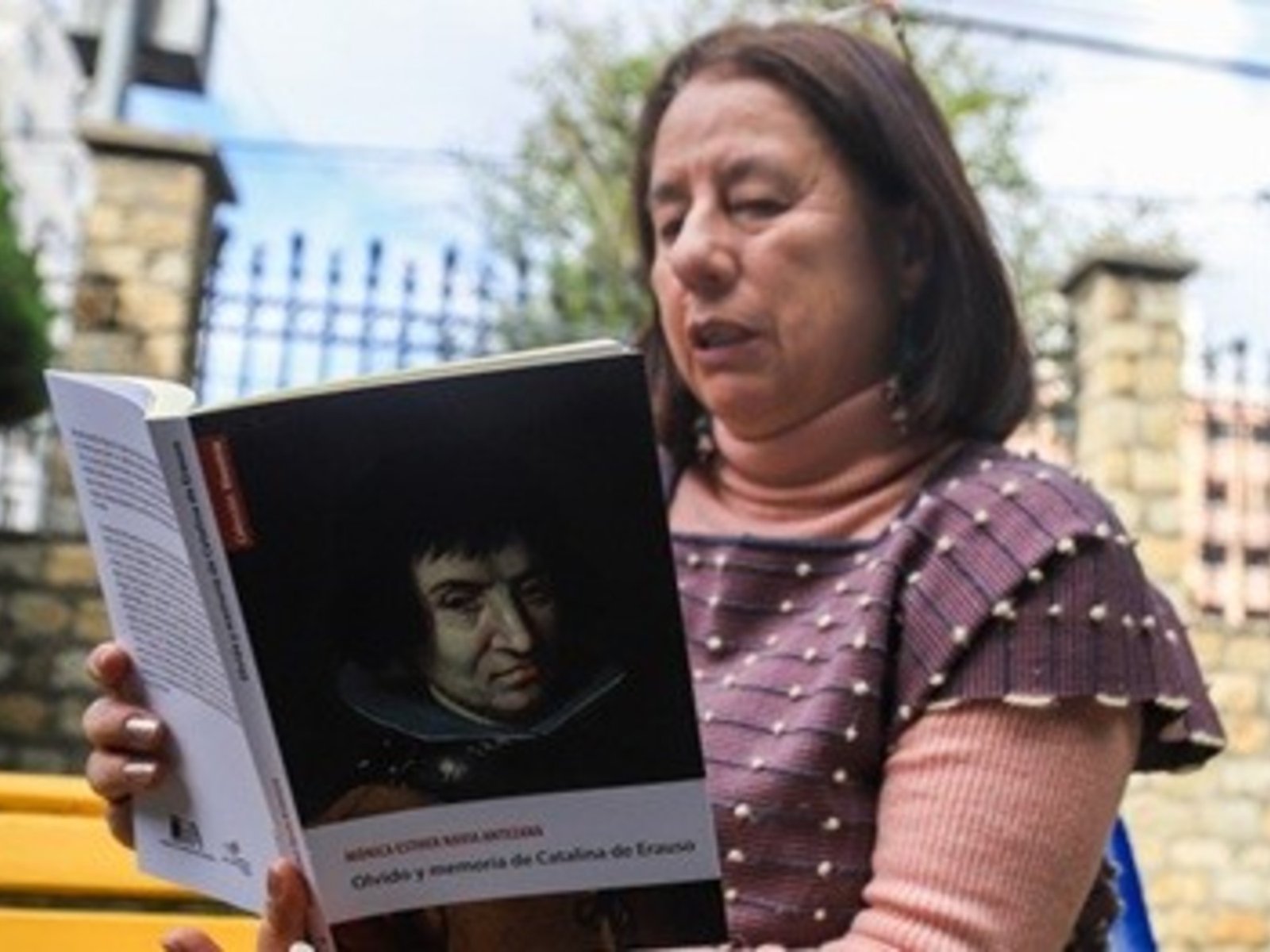 Una investigación revela que la Monja Alférez no fue la única mujer travesti en la colonia