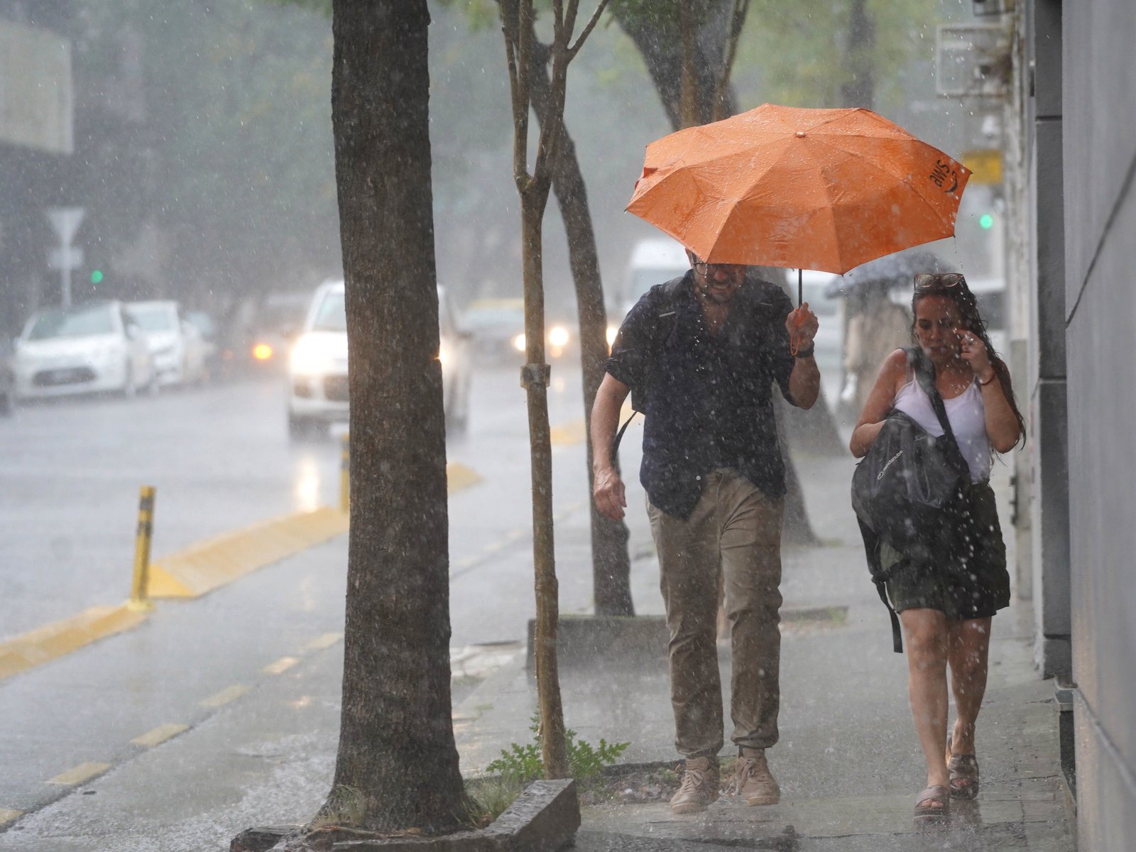 Vuelven las lluvias y las tormentas a la Ciudad de Buenos Aires pero la mejora está a la vuelta de la esquina