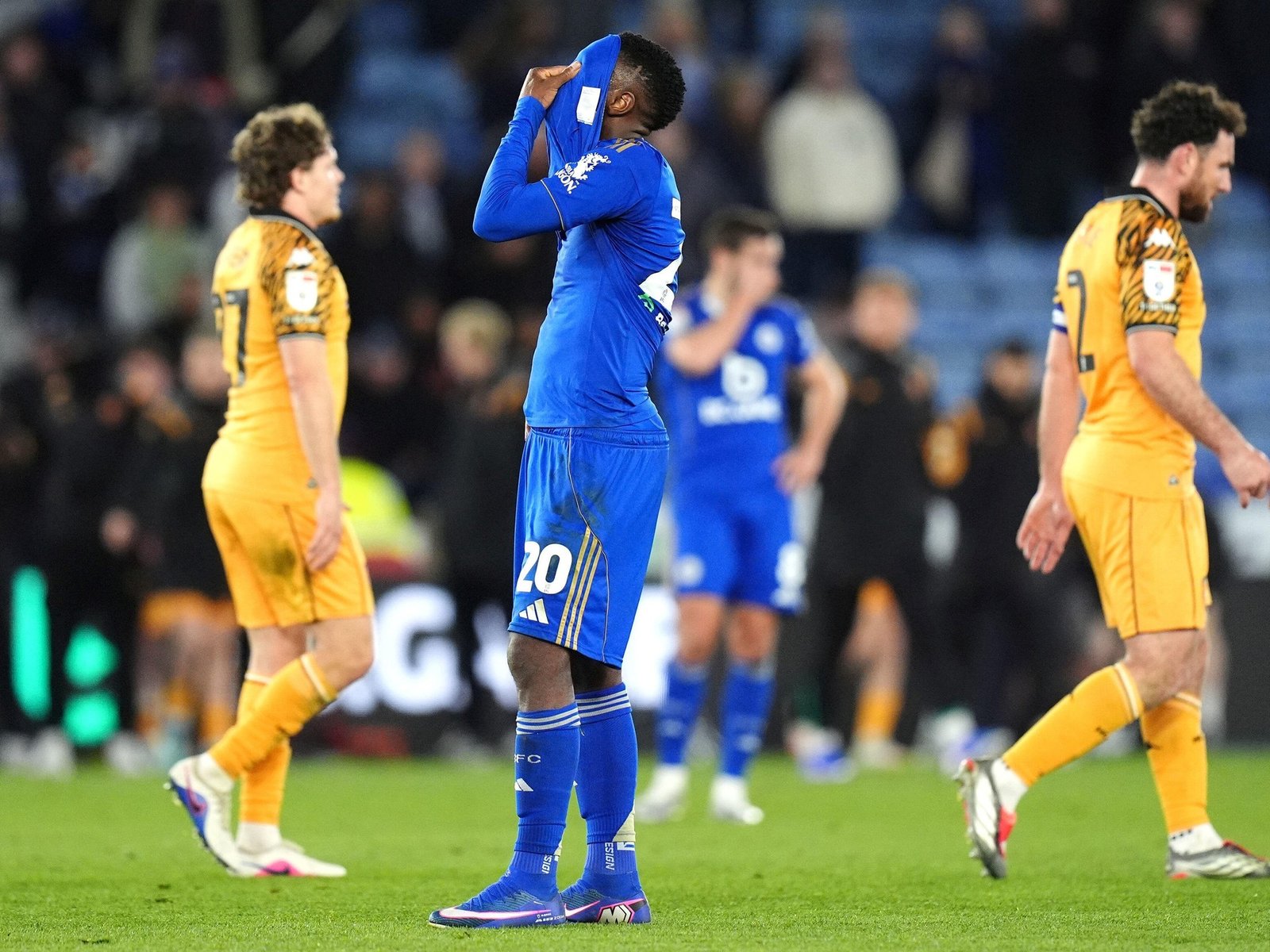 de campeón de la Premier League a descender a la Tercera División en 10 años