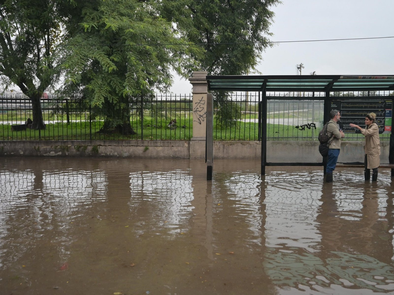el fenómeno que hizo que la tormenta fuera tan dispar a solo kilómetros de distancia