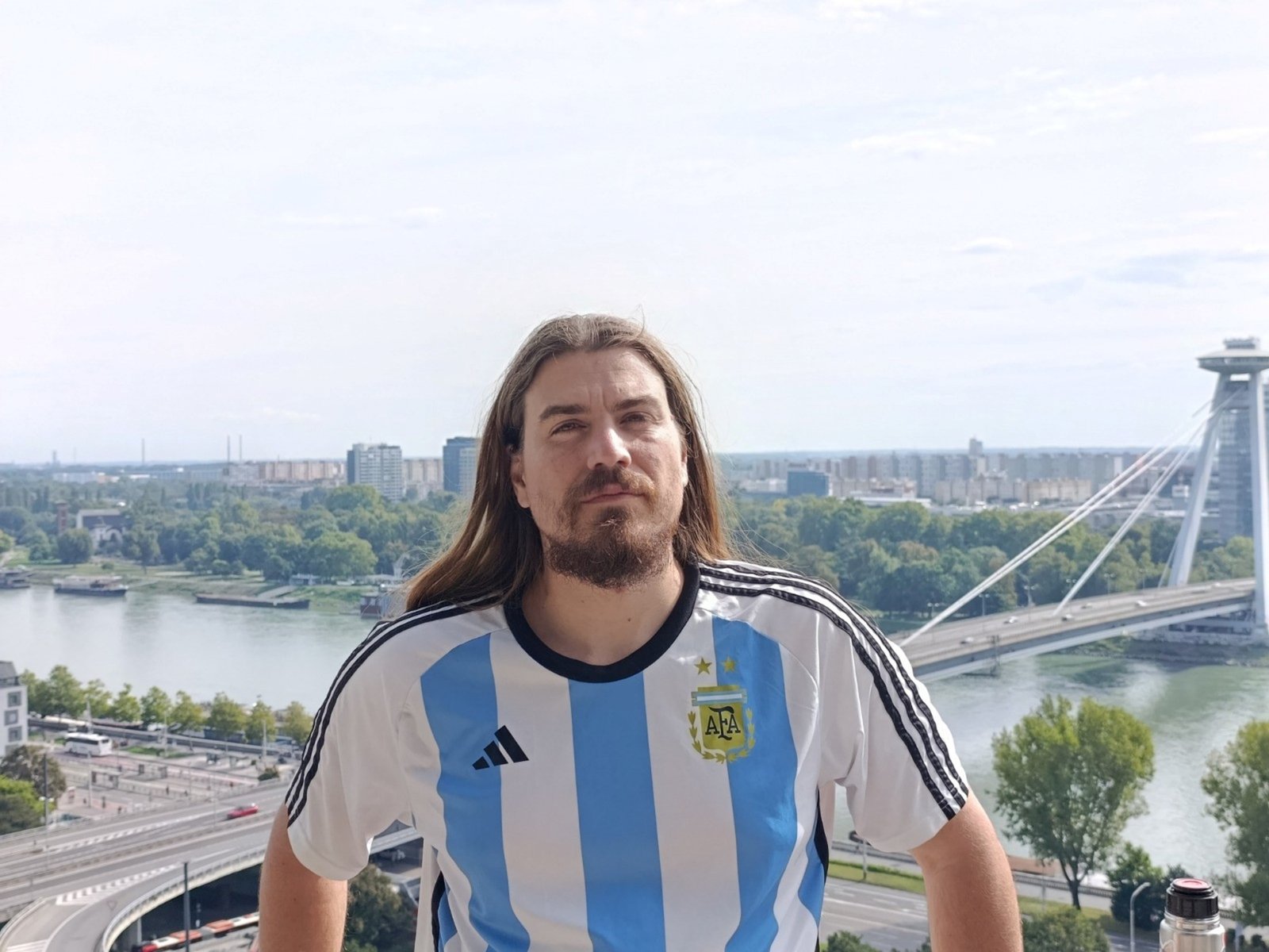 historias de argentinos que se fueron a vivir afuera y no les fue como esperaban