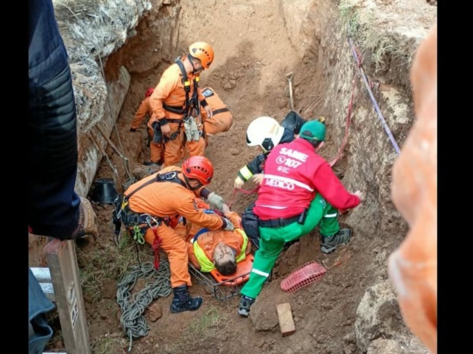 tres obreros heridos por derrumbe en una excavación cerca del puente Labruna en Núñez