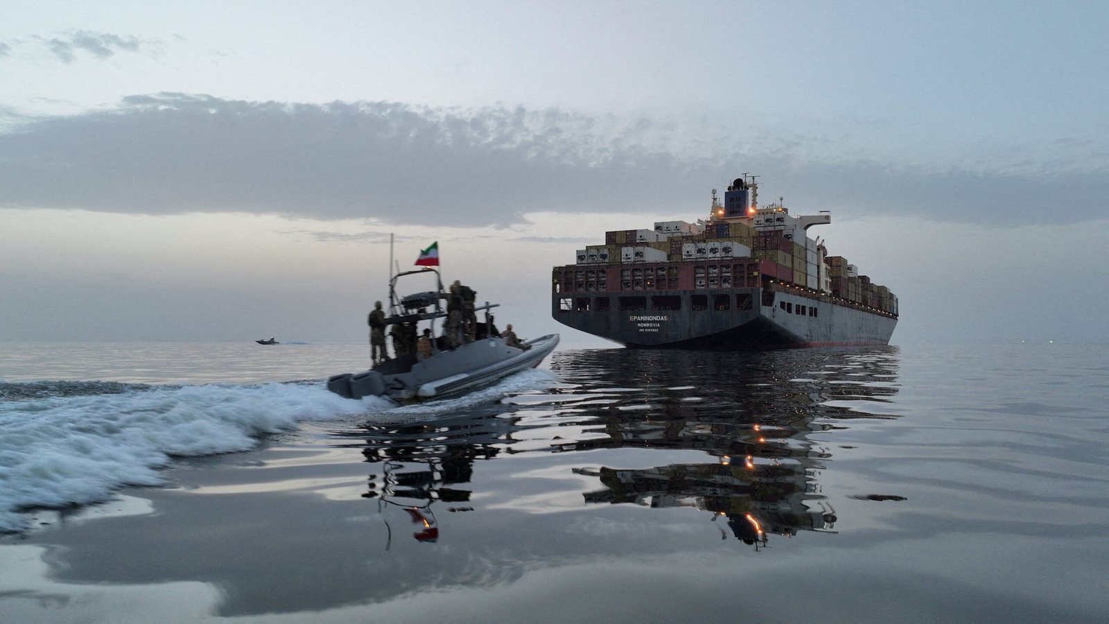 Última hora de la guerra de Estados Unidos e Israel contra Irán, en directo | Las autoridades británicas informan de un buque secuestrado cerca de Emiratos y conducido hacia aguas territoriales iraníes