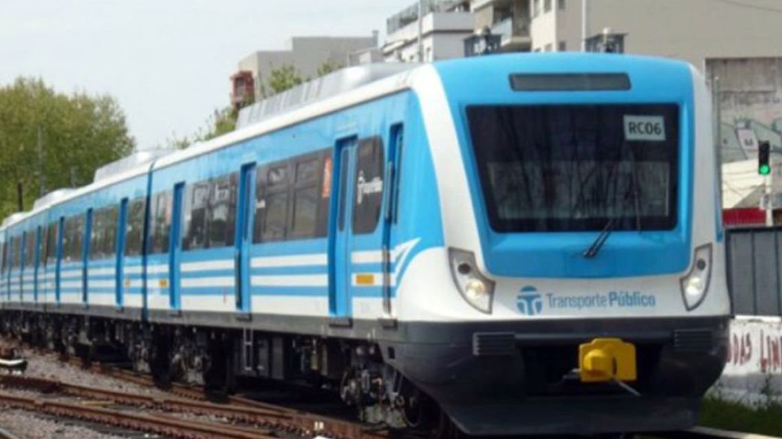 Accidente en el Ferrocarril Sarmiento: un tren embistió un vehículo en Ciudadela