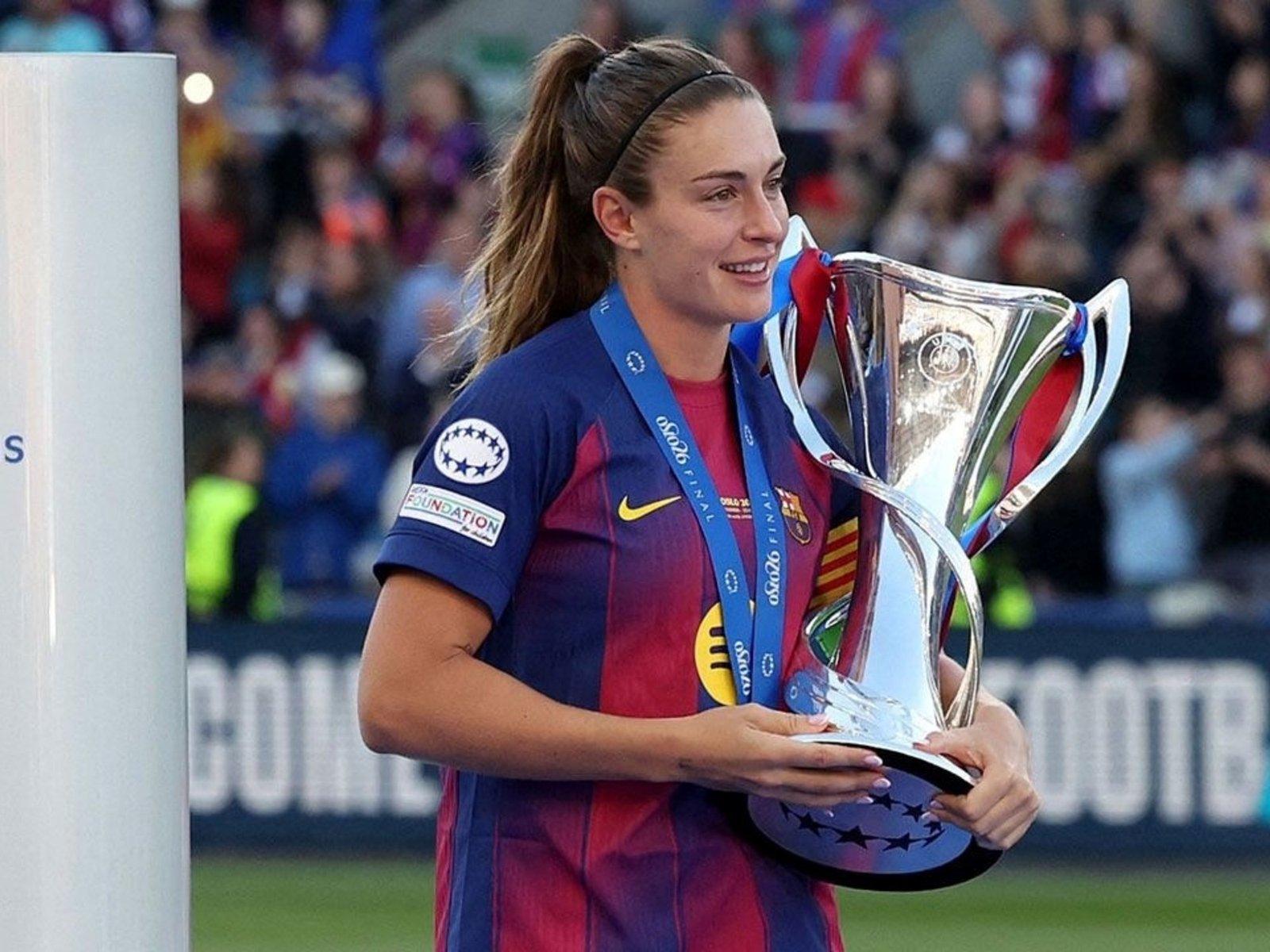 Alexia Putellas se va del club tras 14 temporadas y la comparan con la salida de Lionel Messi